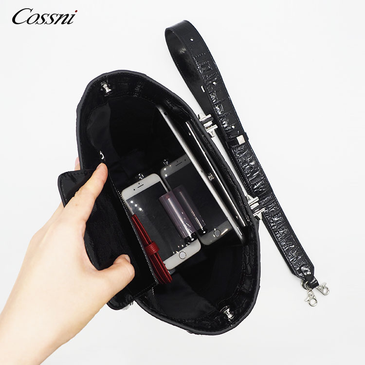 2021 Wholesale custom fashion handbags Factory Crocodile Leather Shoulder Bags leather bags